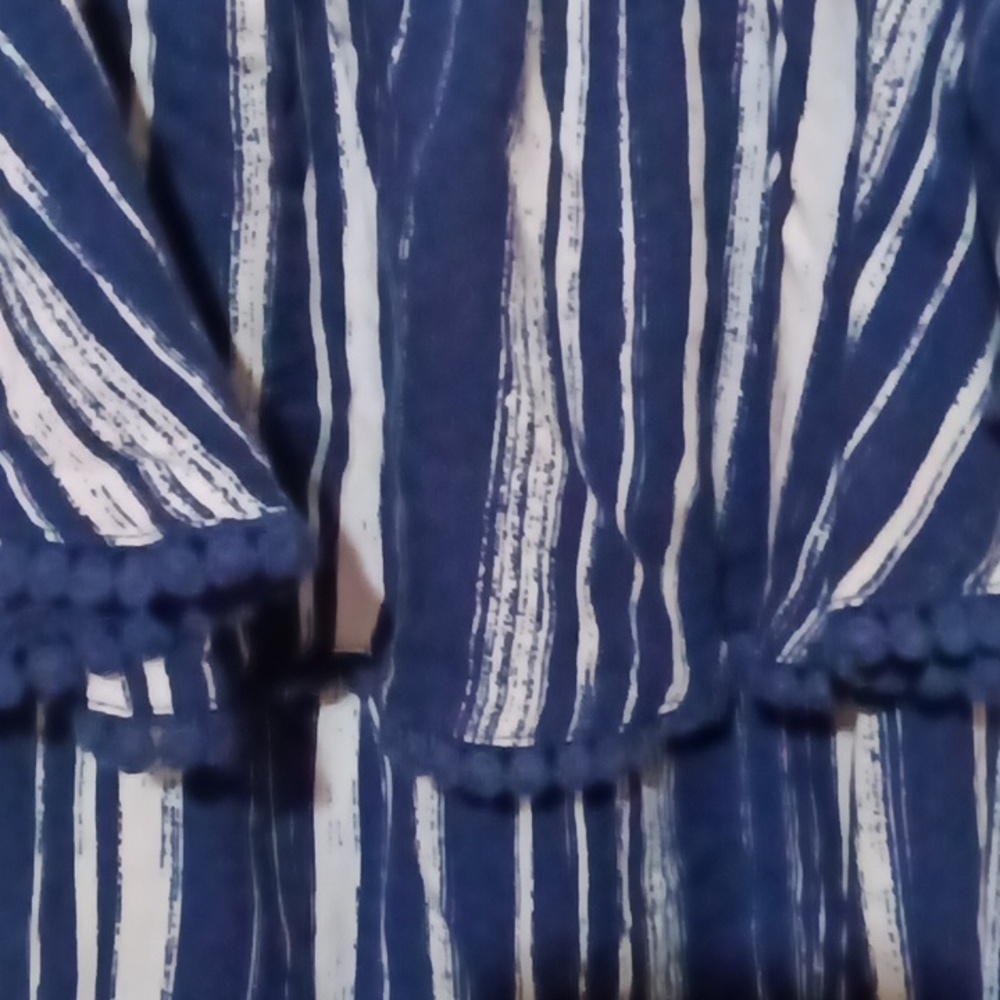 Faded Glory blue & white "off the shoulder" blouse size XL (16-18) - Picture 6 of 11